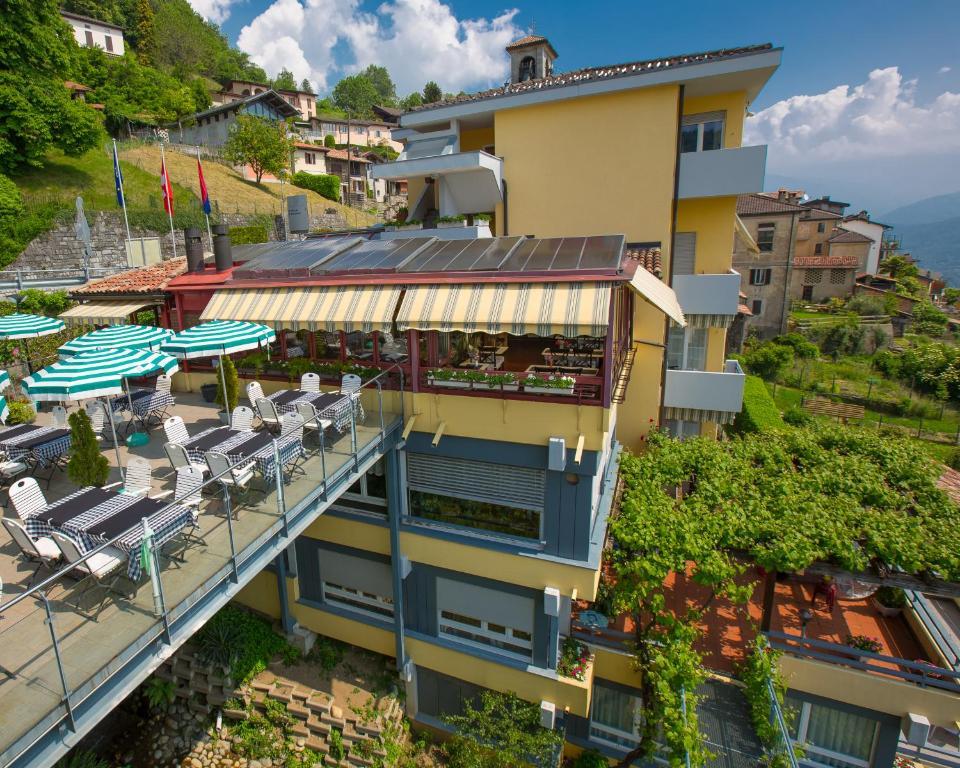 Al Ponte Hotel กาเดอมาริโอ ภายนอก รูปภาพ
